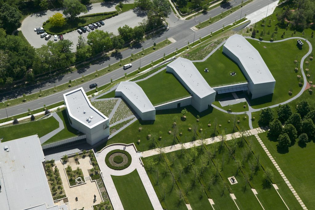 An Aerial shot of the green roof of the Nelson-Atkins.